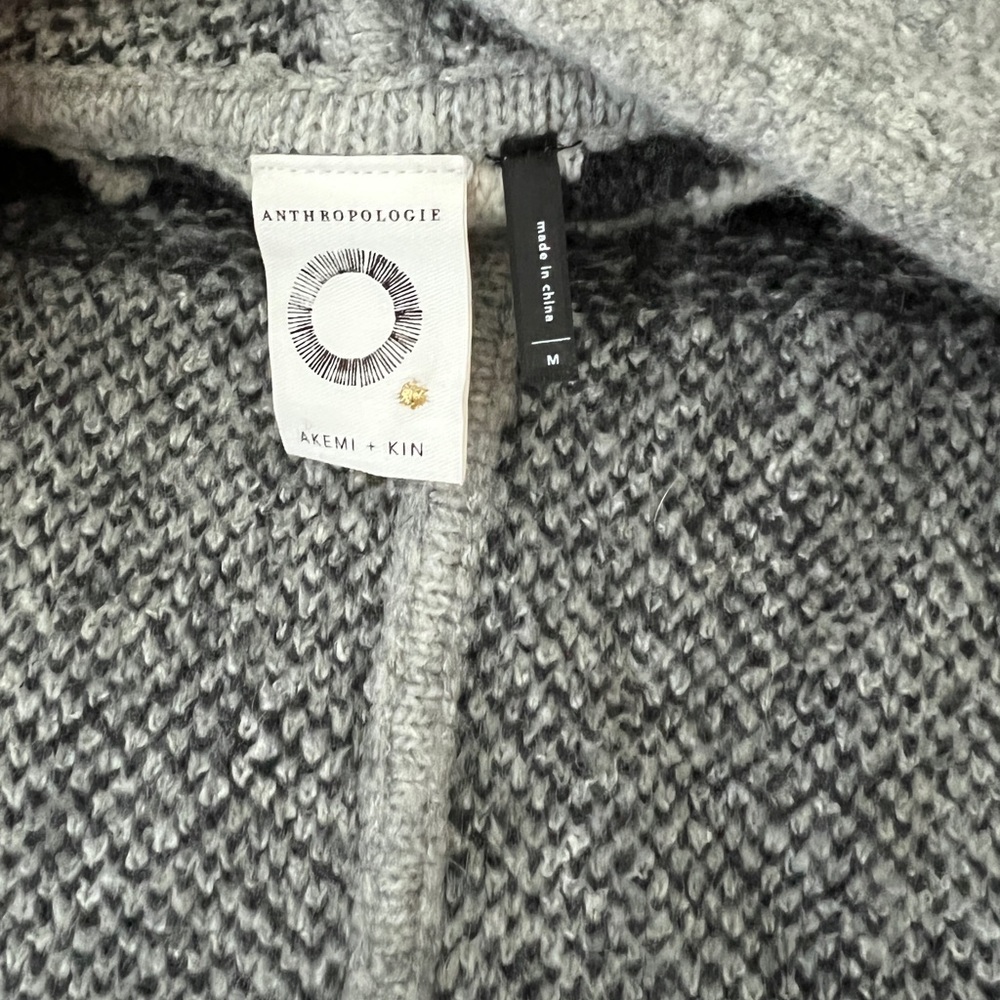 NWOT Anthropologie Llama Knit Cardigan Size Medium - Picture 6 of 7